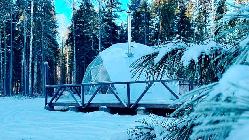    В Нягани посреди леса построили базу отдыха класса люкс