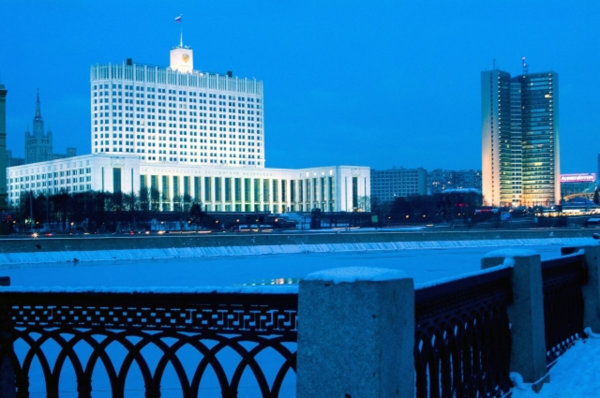    Кабмин направит почти 900 млн рублей на создание широкофюзеляжного самолета