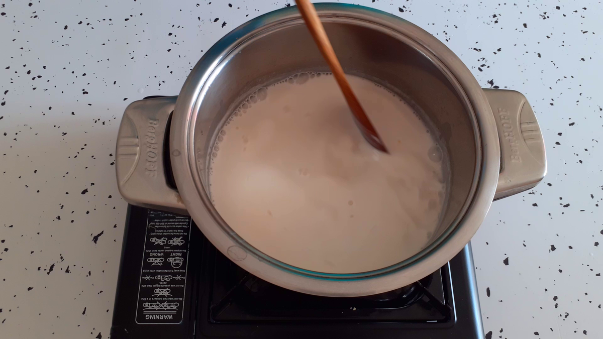 I mix it so that the erythritol is completely dissolved in coconut milk.
