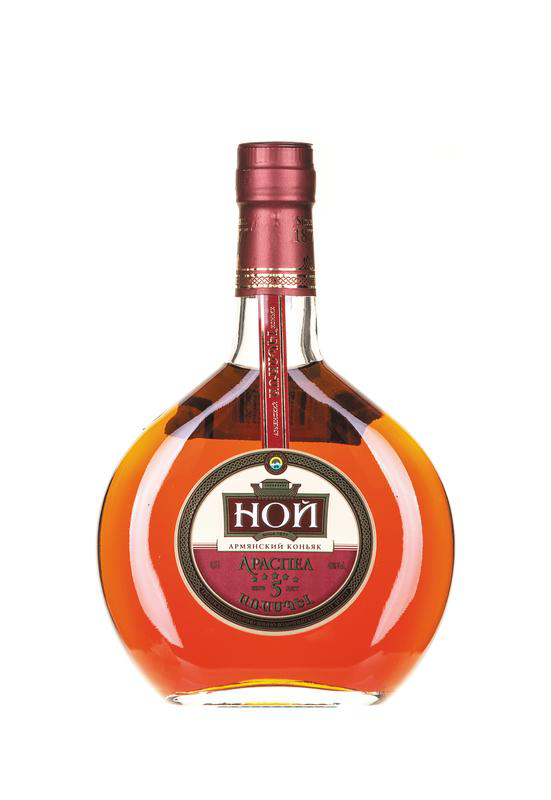 Ной араспел 3. Коньяк араспел 5 звезд. Армянский коньяк ной 5. Ной арарат коньяк. 5.