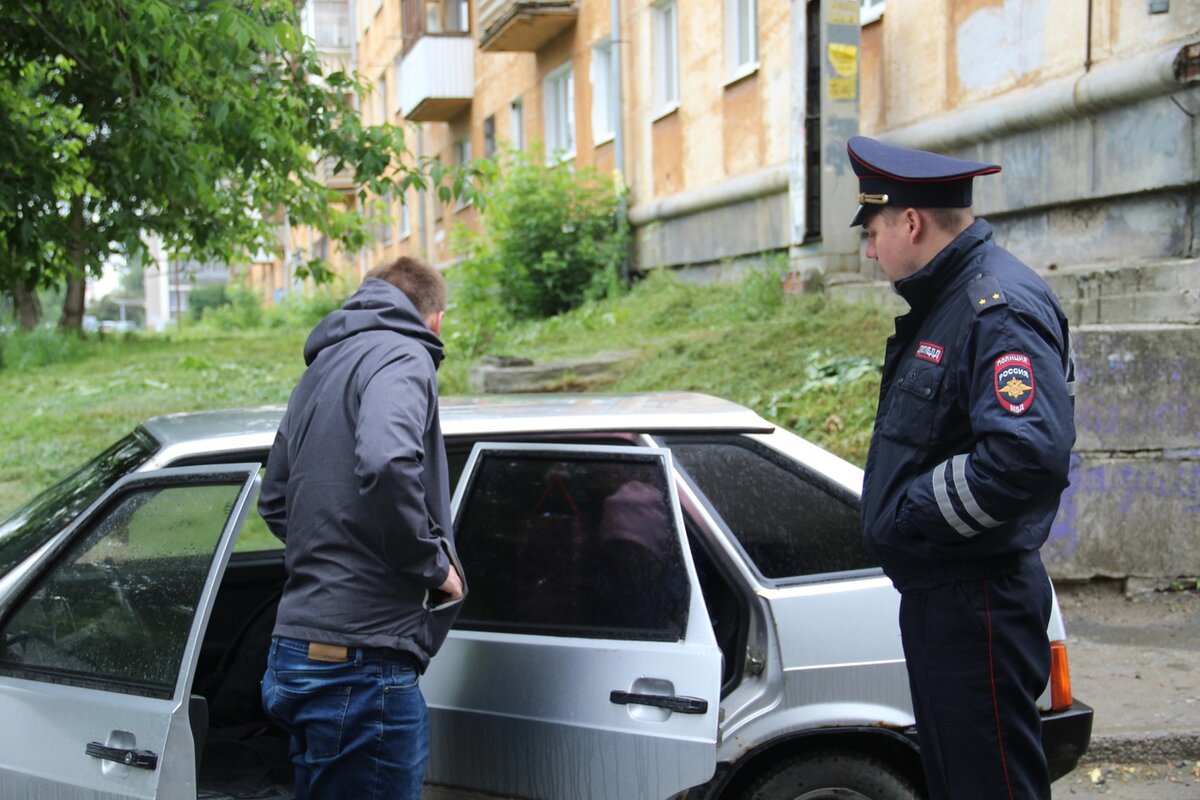 Инспектор ДПС. Полка ДПС открывающаяся. ДПС. Открытый микрофон про гаишника.