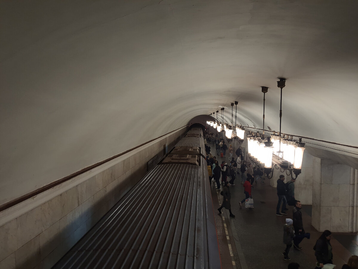 Станция «Курская» Кольцевой линии. Фото автора.