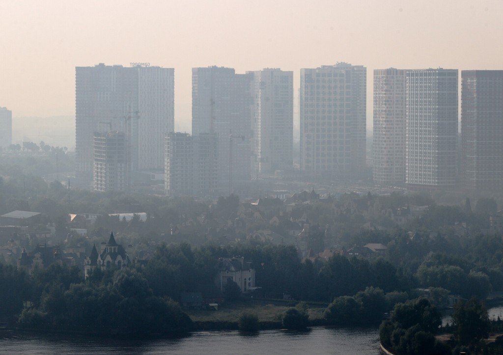 Смог спастись. Смог. Смог в городе. Смог в Москве. Смог в Москве 2010.