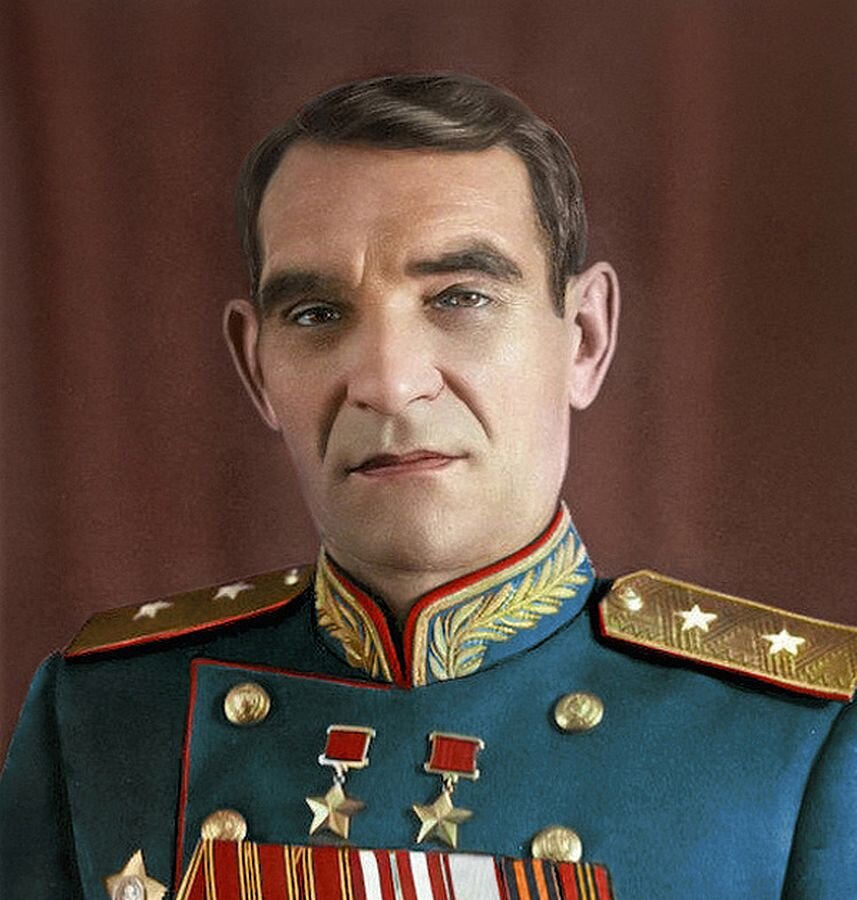 Генерал-лейтенант Василий Афанасьевич Глазунов.