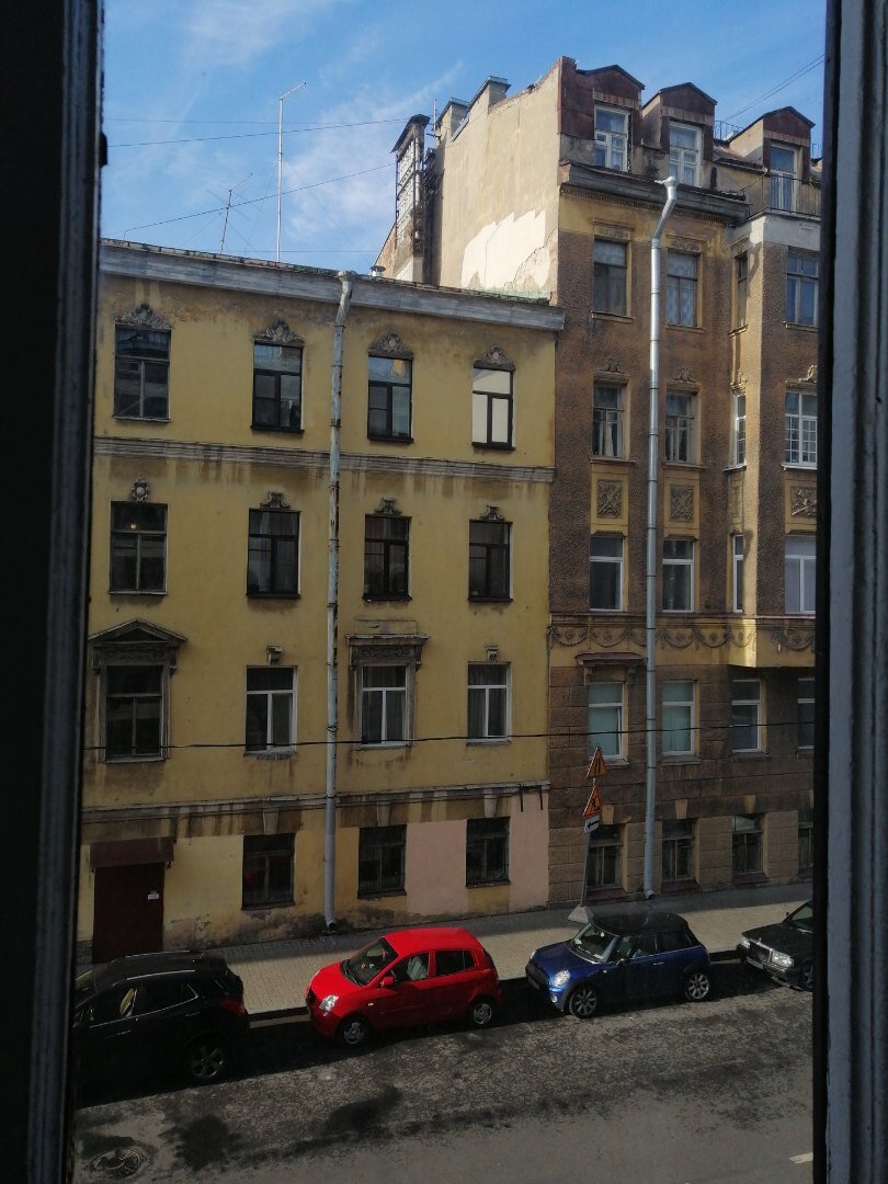 Дом в Басковом переулке, центр города.