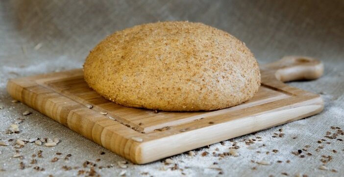 Хлеб с отрубями калорийность. Хлеб полбуханки нарезной. Полбуханки.