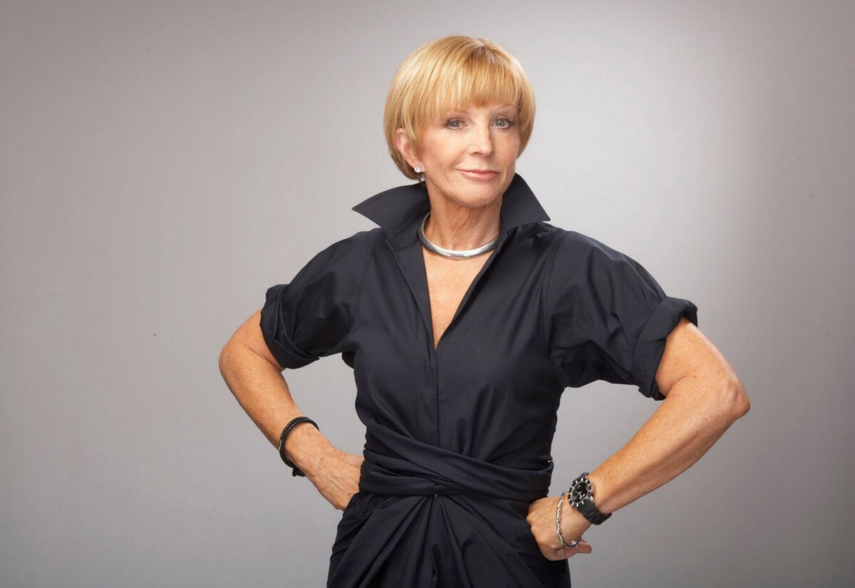 Л возраст. Anne Robinson. Энн Робинсон 2003. Энн Робинсон ведущая. Энн Робинсон сейчас.