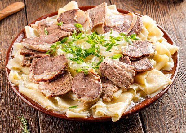 Бешбармак с бараниной рецепт – Киргизская кухня: Основные блюда. «Еда»