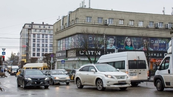     В чем причины очередной волны жалоб на общественный транспорт в Ставрополе, рассказал заместитель министра дорожного хозяйства и транспорта Ставропольского края Борис Борисов.