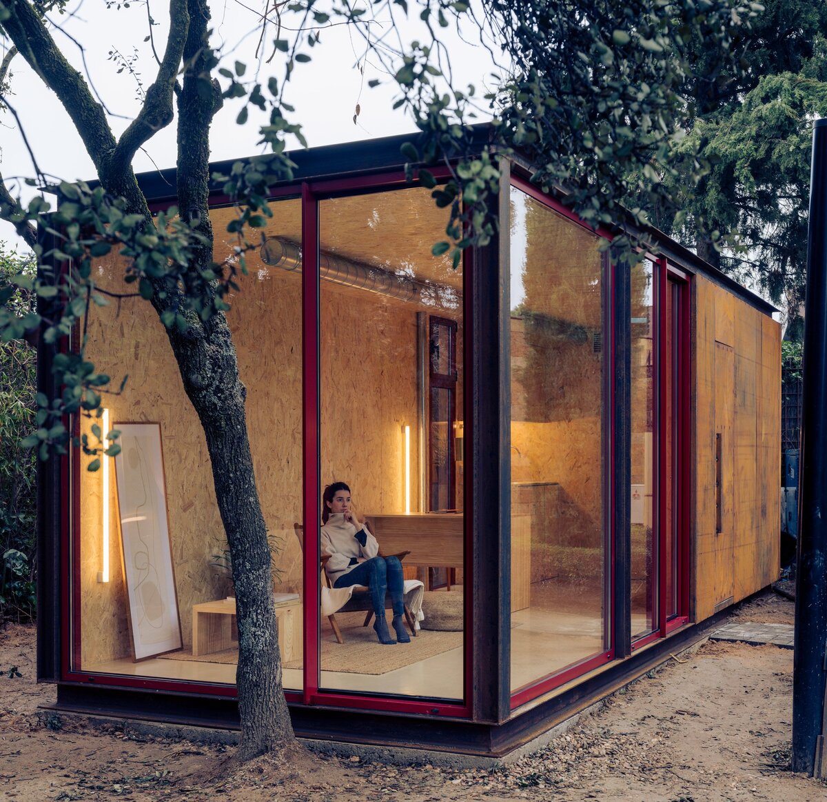 Источник изображения - https://static.dezeen.com/uploads/2021/03/delavegacanolasso-tini-cabins-interior_dezeen_2364_col_3.jpg