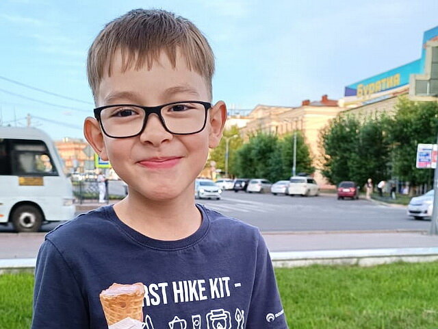 Артемий Матвеев на прогулке по Улан-Удэ