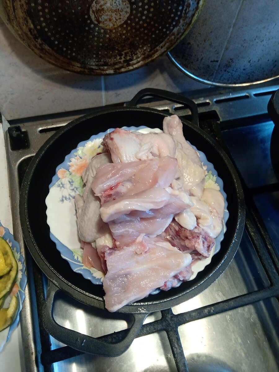 разделанная курица, без грудок, их на тикку масалу пустили