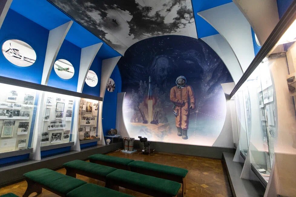  📷    Денис Паслер встретился с педагогами кадетской школы-интерната имени И. Неплюева Андрей Севостьянов