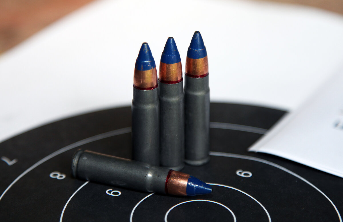 Патроны 9x39 БП с усиленным бронепробитием маркируются синим носиком