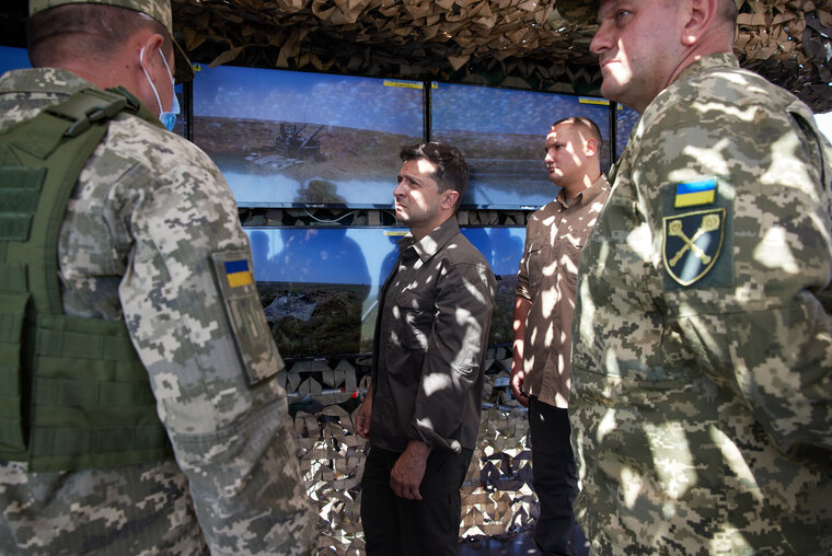    Украина приняла решение отступить из Соледара после трех неудачных попыток, сообщает «Резидент»