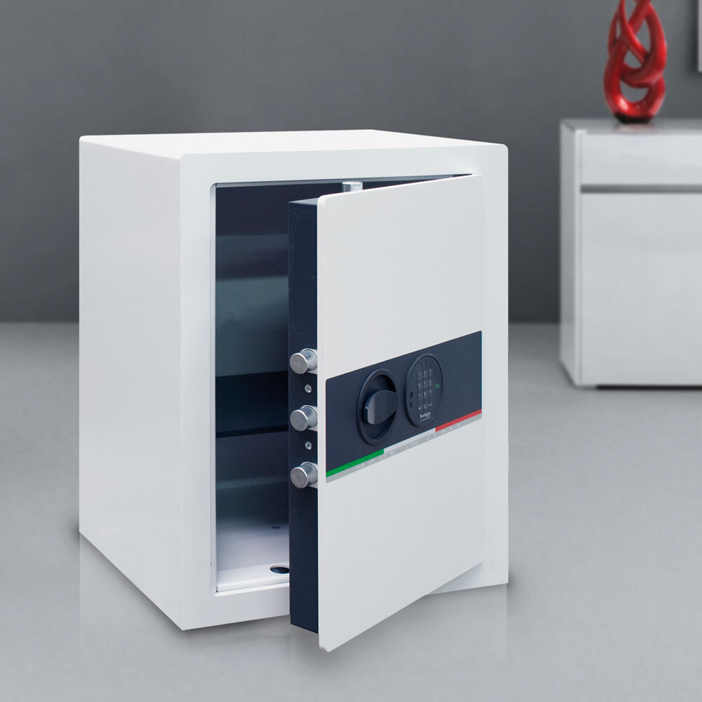 Взломостойких сейфов не бывает со стенками тоньше 3 мм | Настоящие ...