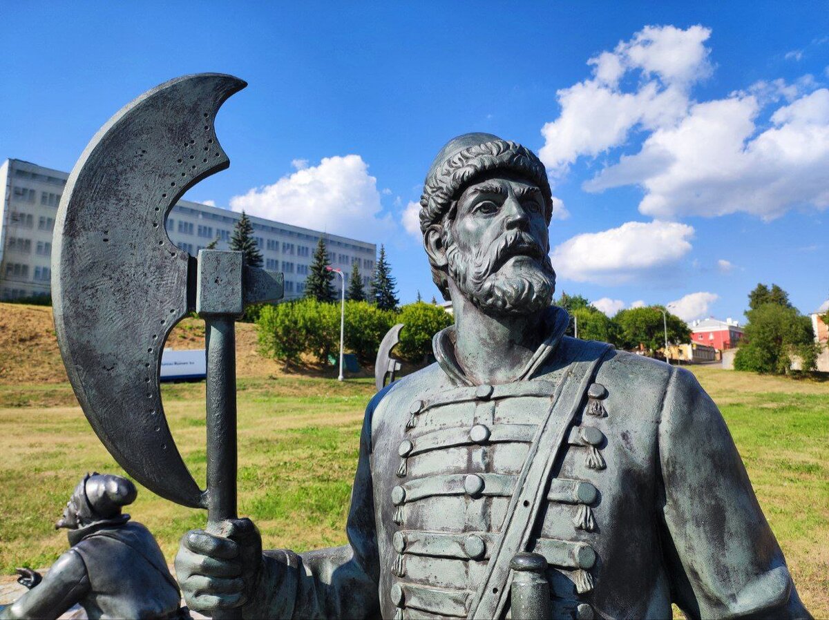 Скульптура «Стрельцы» в Серпухове. Источник — dzen.ru/pa_myatnik