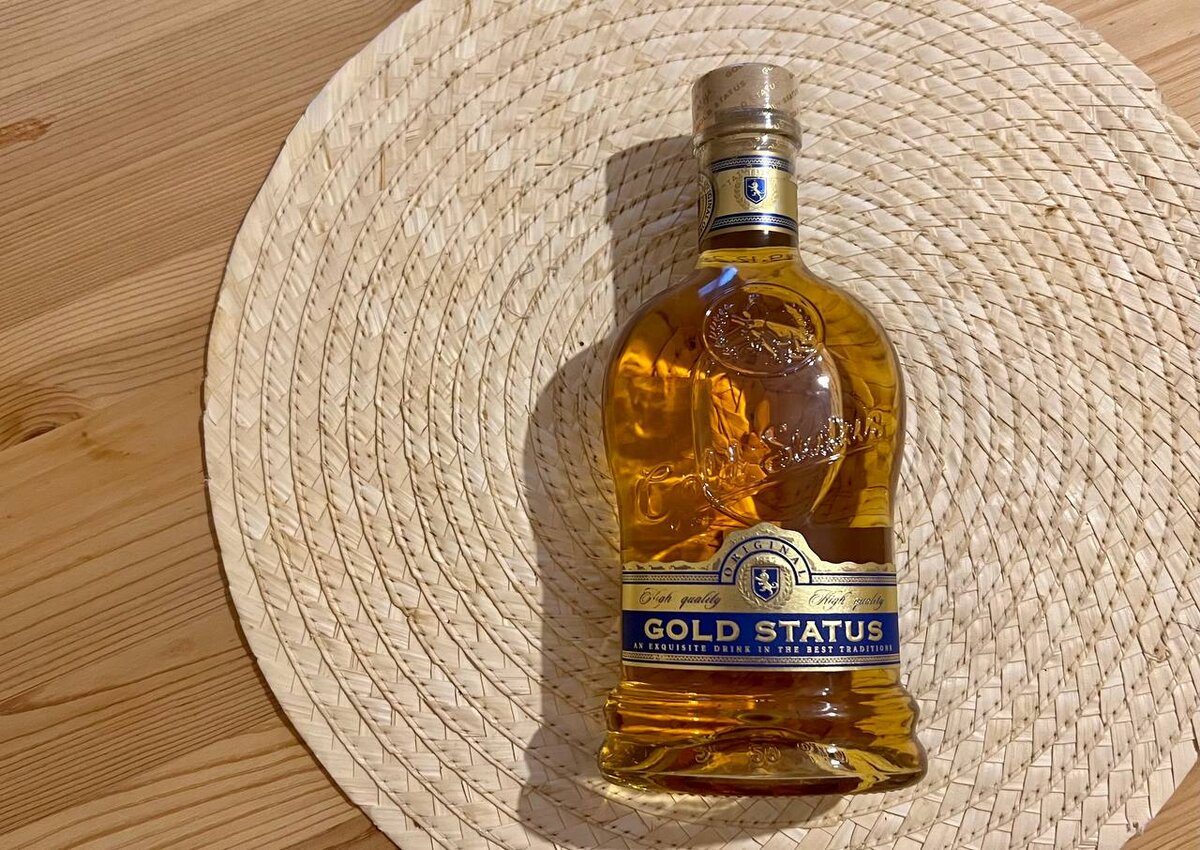 Коньяк Gold Status