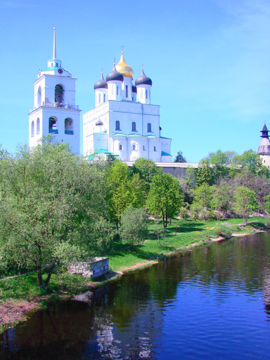 Церковь у реки Яуза Тайнинское