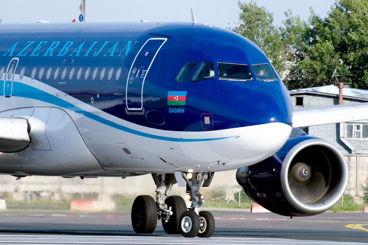 Азербайджан баку самолет