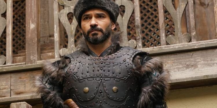      Сердар Озер в образе Баркын Бея