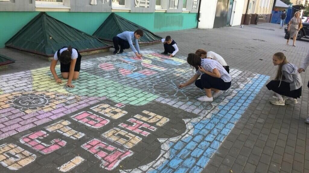     В Ростове дизайн-код должен решить проблему с разноцветной плиткой странных текстур и различных размеров в центре города, об этом сообщил сити-менеджер Алексей Логвиненко в ходе планерного совещания.
