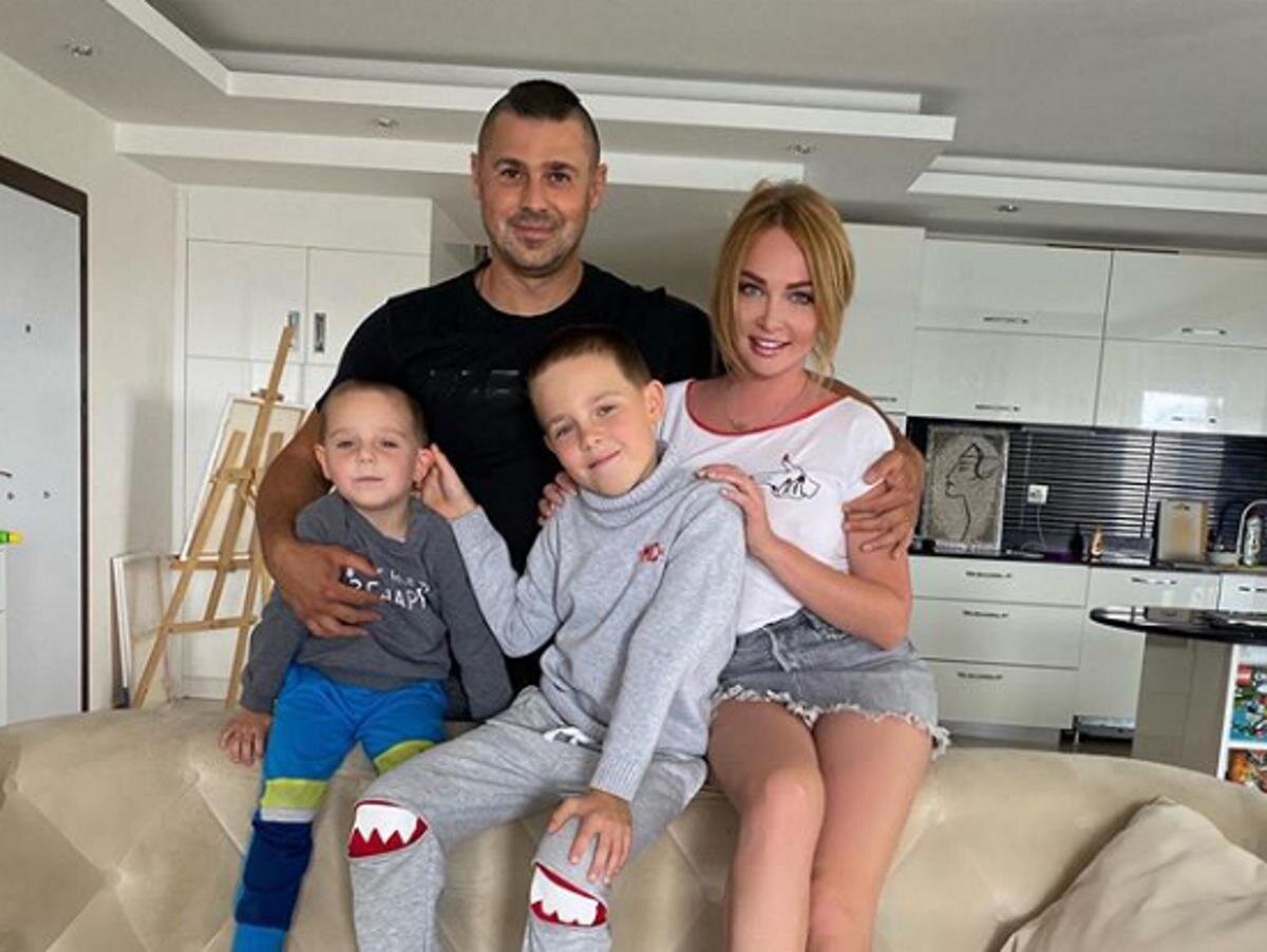     Семья Дарьи и Сергея Пынзаря Фото: Соцсети