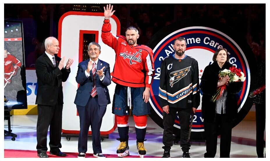    На церемонии находилась мама Овечкина, Татьяна, которая сейчас гостит у сына в США. Фото: Reuters