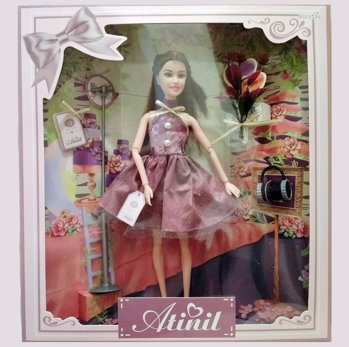 Куколка в коробке