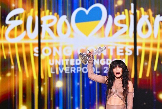     Певица Лорин выиграла конкурс песни «Евровидение» от Швеции во второй раз за одиннадцать лет