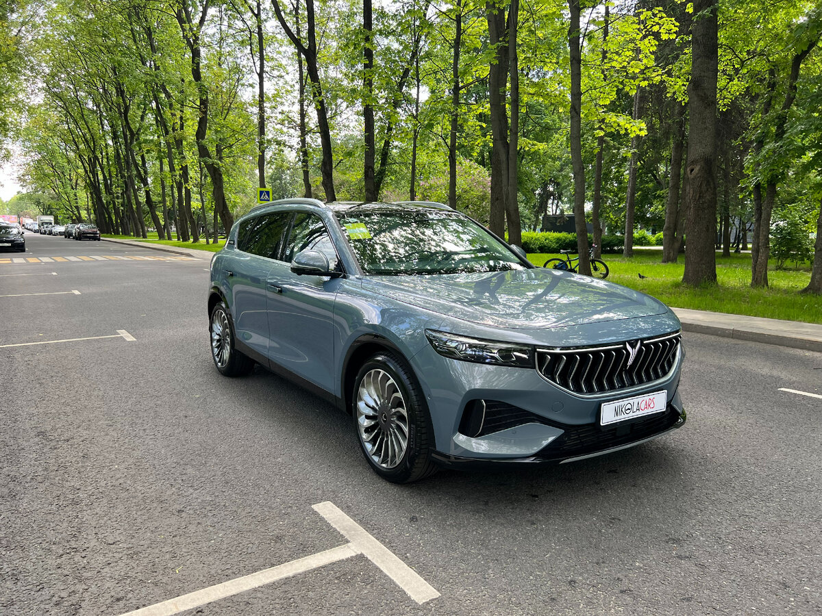 Серый Voyah Free EVR 2023 года выпуска.