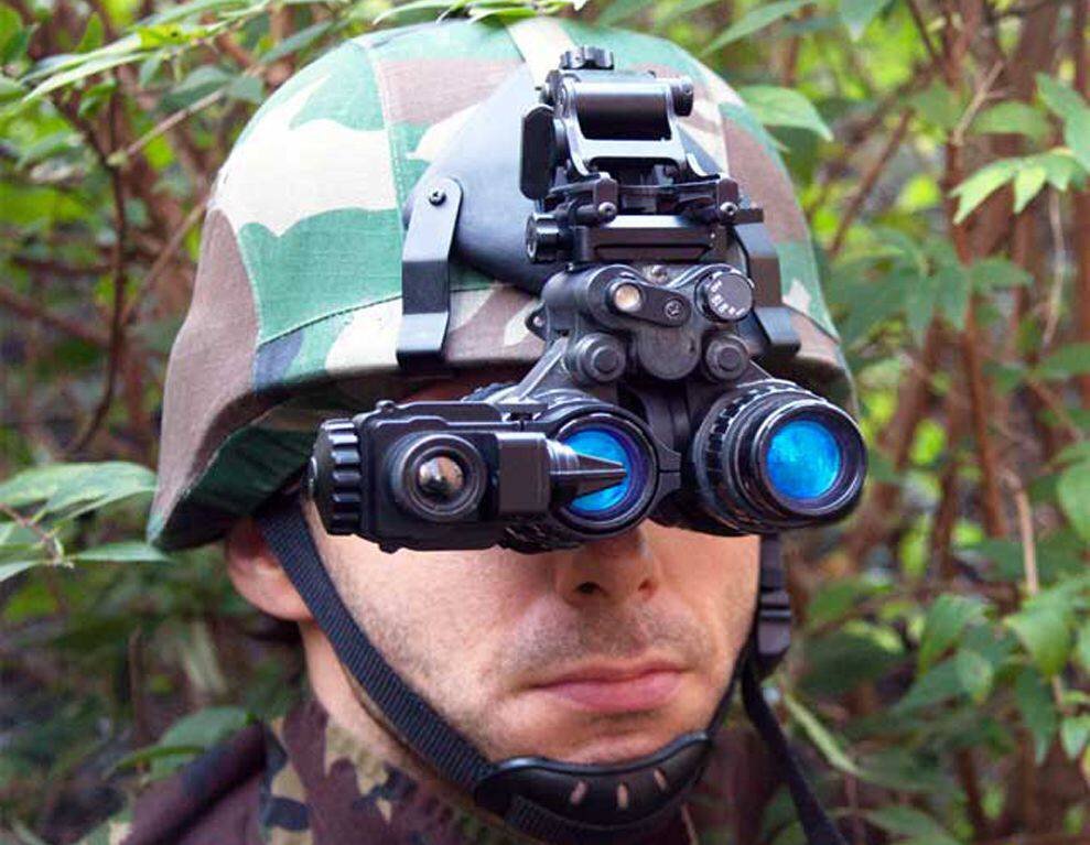 Nvg network. Прибор ночного видения военный ПНВ. Тепловизор ночного видения для военных. Очки ночного видения с тепловизором. Прибор ночного видения с тепловизором.