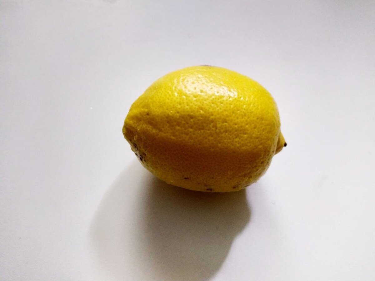 Из лимона будем давить сок