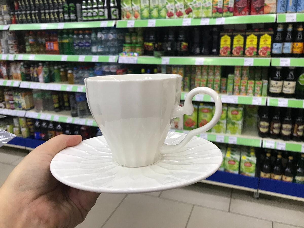 Добрый день, дорогие друзья. Сегодня заезжала в Фикс Прайс,  попала на новое поступление товаров. Делюсь увиденными новинками и с вами.