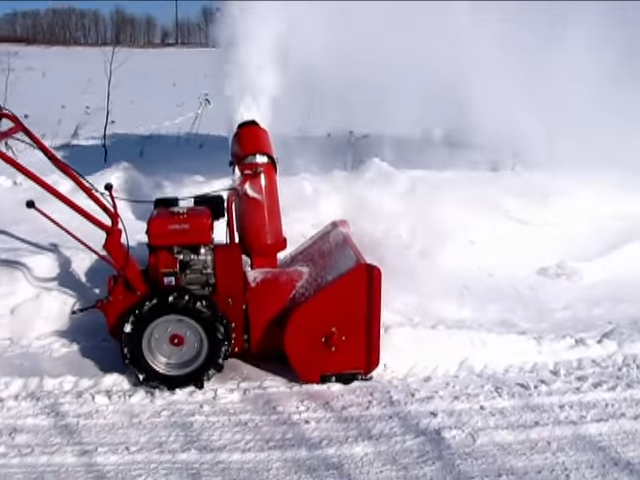 Снегоуборщик "Мобил К"