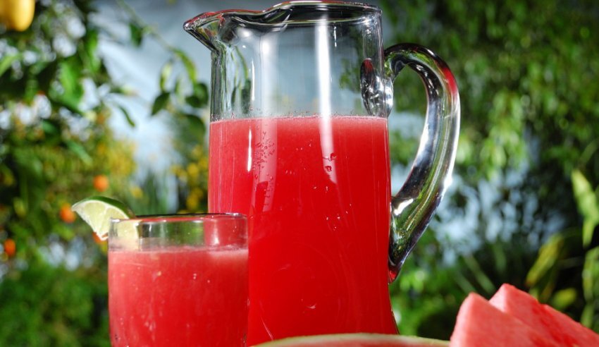 Арбузный компот. Фото используется с сайта fermer.blog