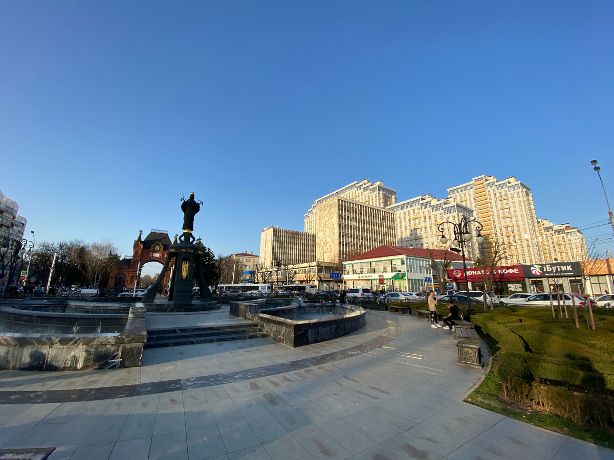 Вот такая у нас была прошлая зима в Краснодаре) Это февраль, правда таких было только три денька)