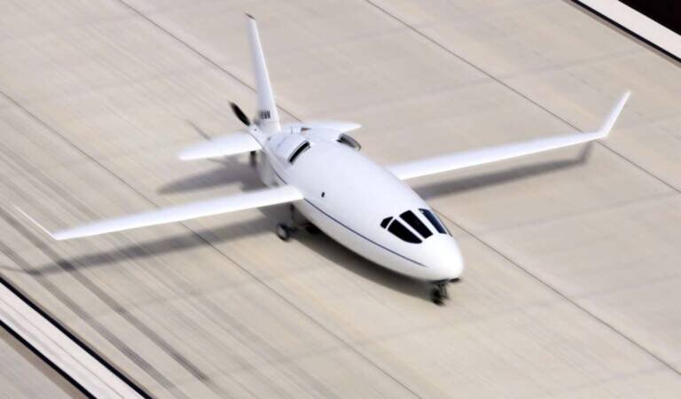 Celera 500L на взлетной полосе