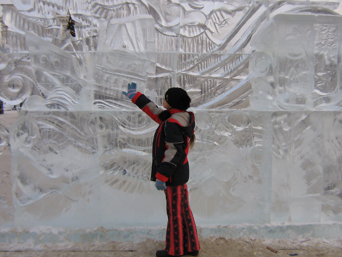 Обязательно - в ледовый городок с детьми!