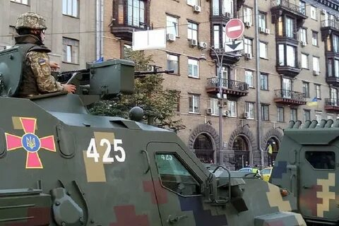 Из открытых источников. Полно еще танков во дворах...