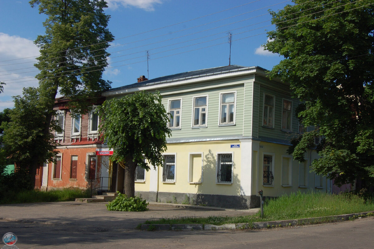 Дом где жила Житова В.Н. ул. Тупицына 19-28.    Хмелевая.