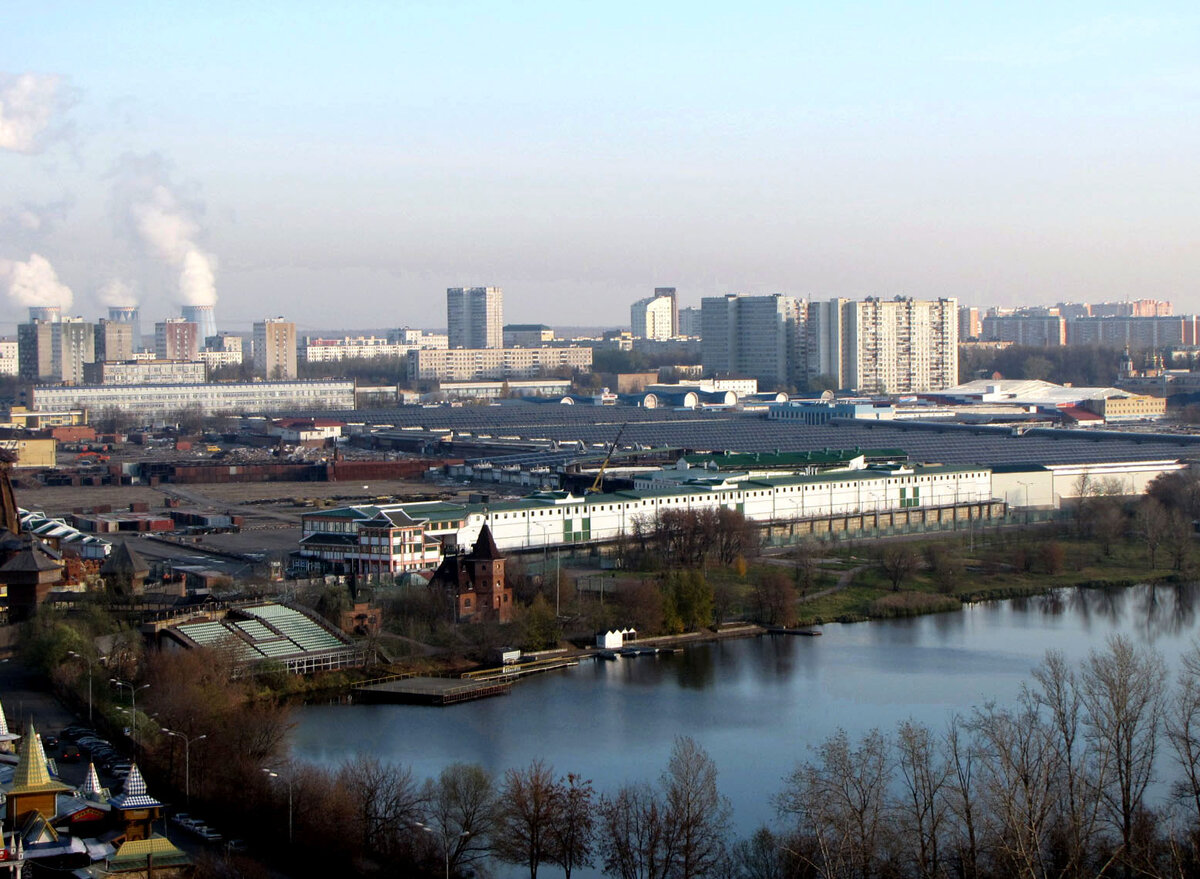 © Барвенковский / Wikimedia Commons / CC BY-SA 3.0 (Черкизовский рынок после закрытия) 