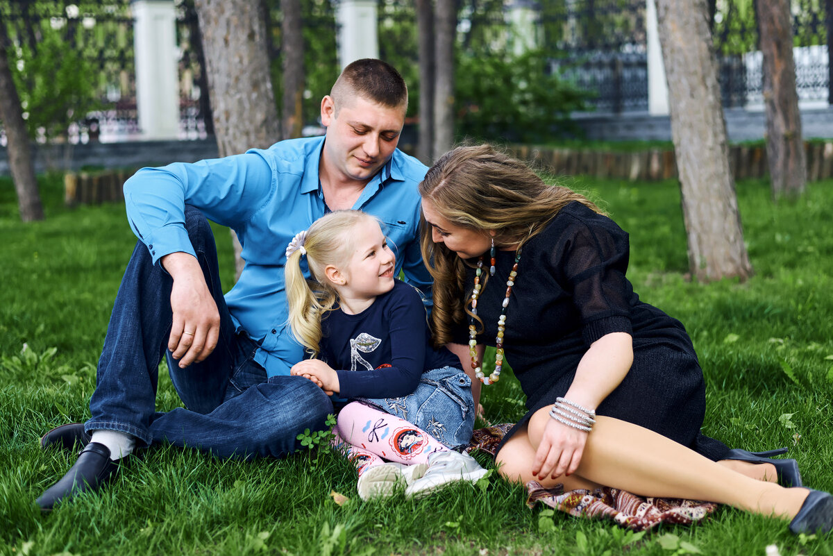 Работа имеет свойство затягивать. Снова и снова думаешь "еще чуть-чуть и отдохну", но на самом деле не отдыхаешь, а продолжаешь сжигать себя  в погоне за карьерным успехом...