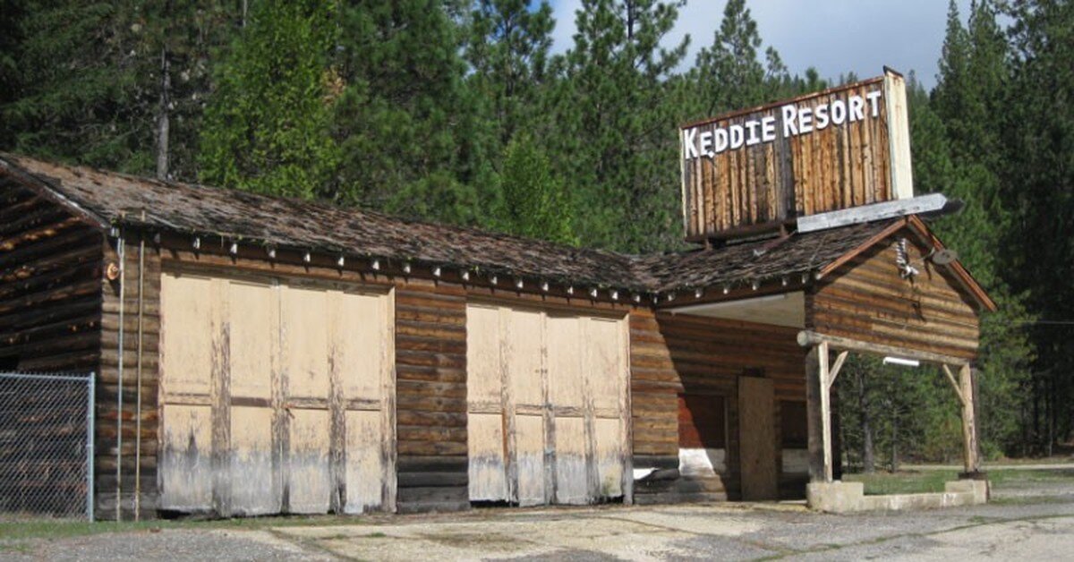 Здание из курортного города Кедди