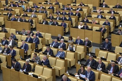    Депутаты на пленарном заседании Государственной Думы РФ. ©Владимир Федоренко РИА Новости