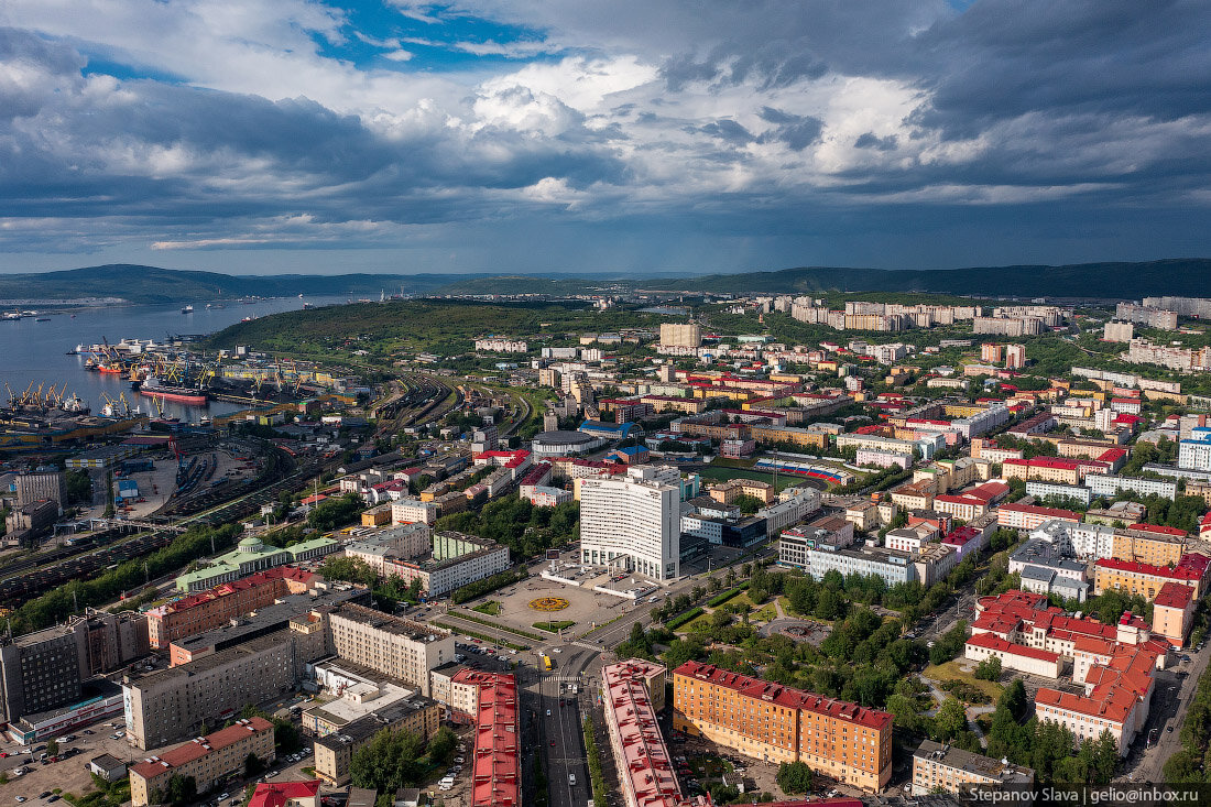 Фото с мурманском. Город. Город Мурманск. Мурманск порт. Самый Северный город России.