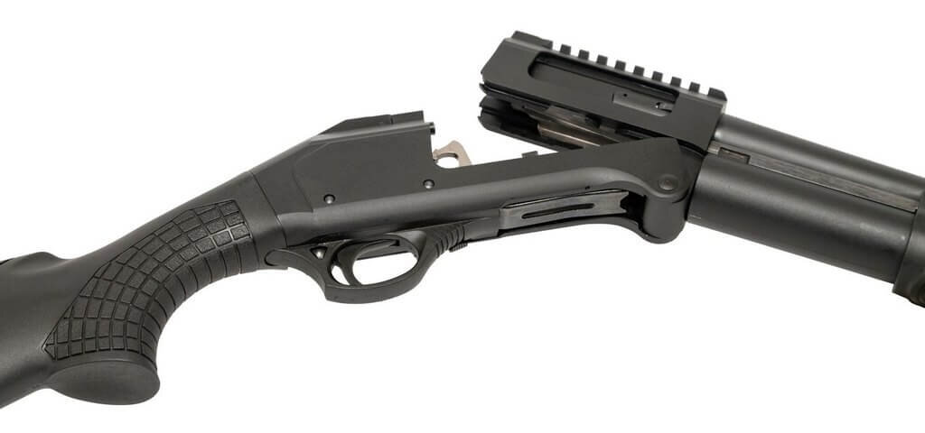 Ствольная коробка ружья Taiga Wolverine разделена на две части, соединённых шарниром