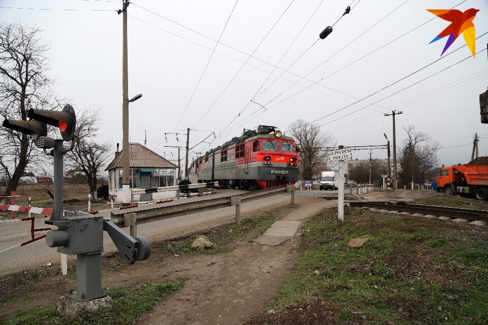     Схода подвижного состава не допущено, задержка в движении поездов составила полчаса. Виталий КАРНАУХ