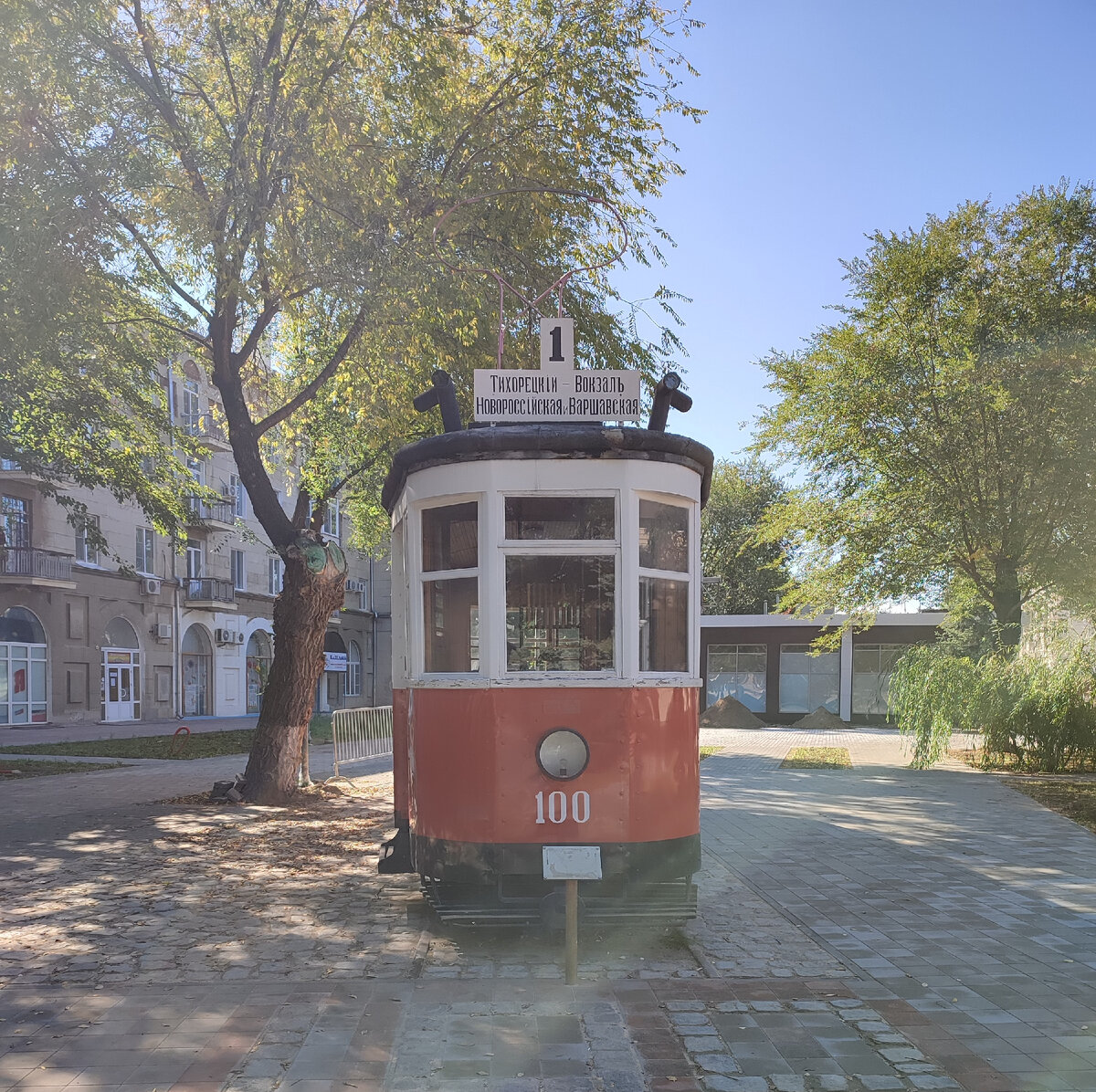 Памятник первому городскому трамваю. Фото автора