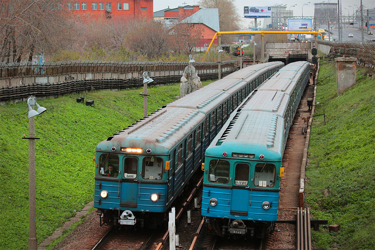 Метропоезд еж3. Вагон типа еж3. Еж-3 вагон метро. Метровагон еж3.